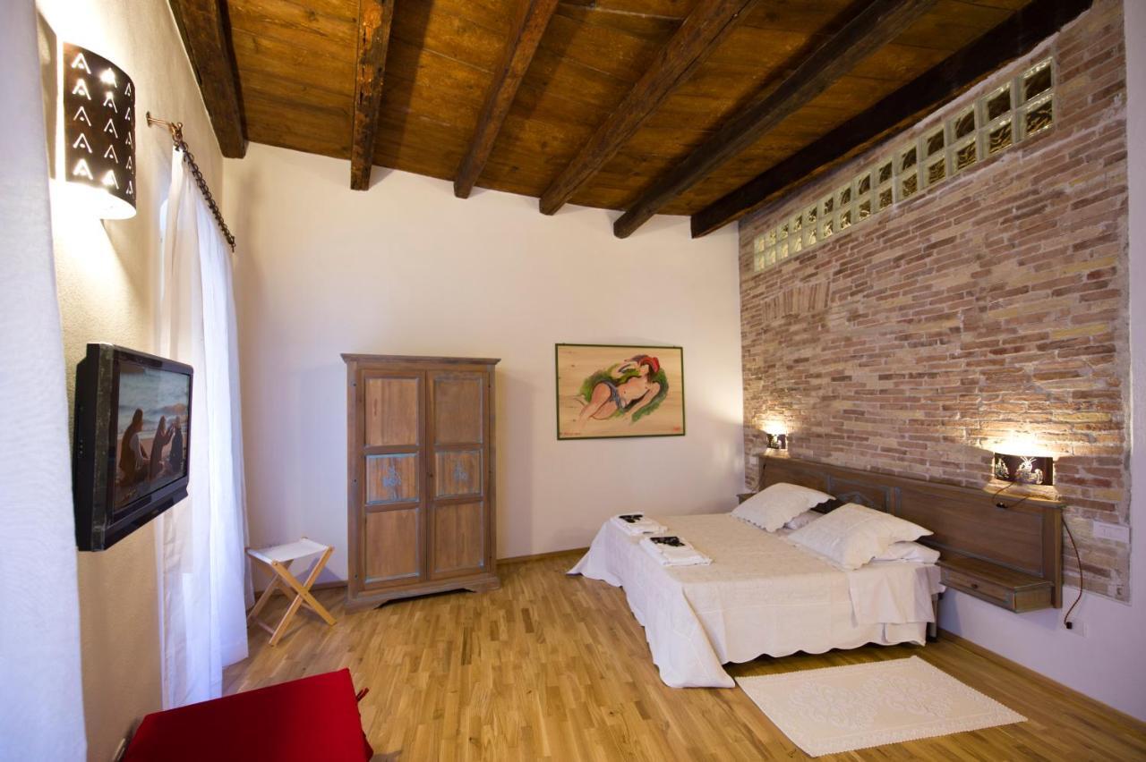 Castelletto Suites Cagliari Phòng bức ảnh
